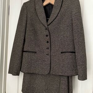 Tahari Gray Wool-Blend Blazer Professional Suit Jacket
